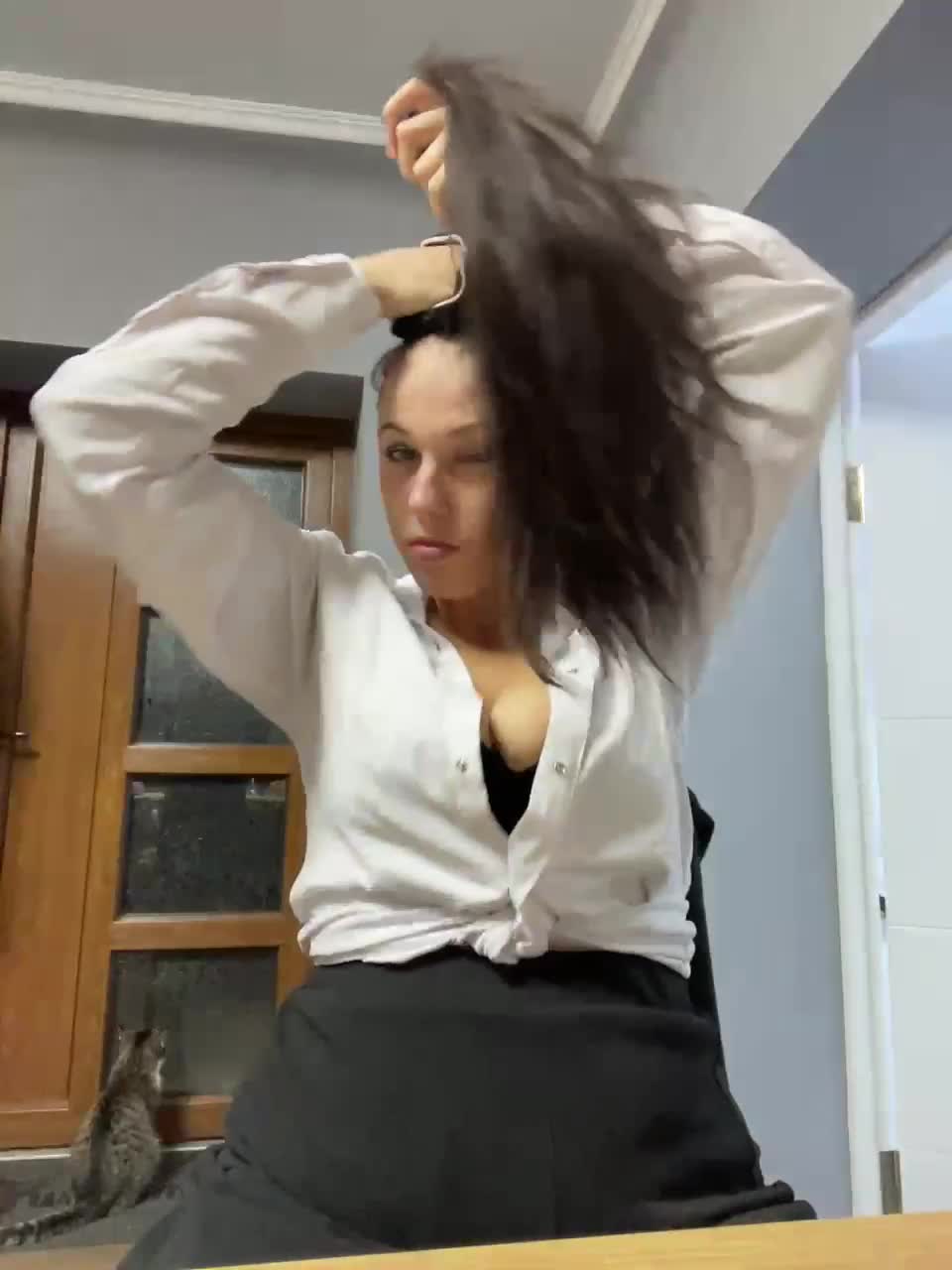 Potifays Cam Model Chat December 10, 2025