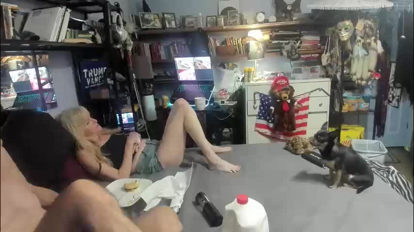 pink_black Cam Model Chat December 10, 2025