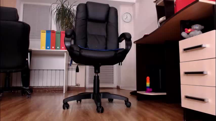 hottdoll611 Cam Model Chat December 10, 2025