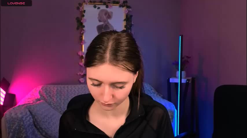 nekky_mouse Cam Model Chat December 10, 2025