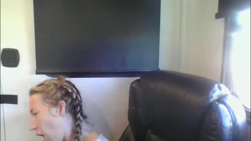 bmorganne420 Cam Model Chat December 10, 2025