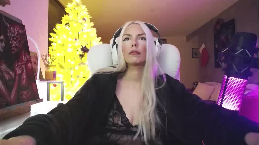 tinykylie Cam Model Chat December 10, 2025