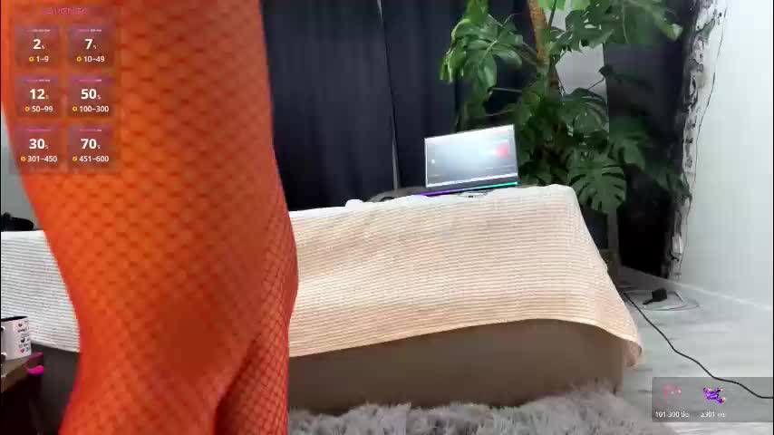 lickmyass555 Cam Model Chat December 10, 2025