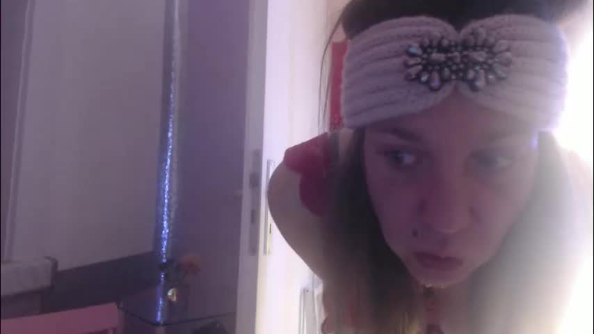 melli23 Cam Model Chat December 10, 2025