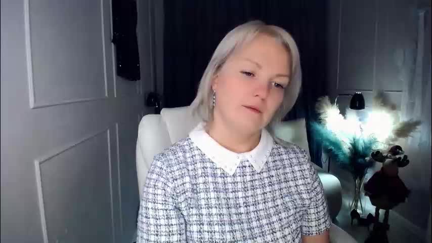 emmmam Cam Model Chat December 10, 2025