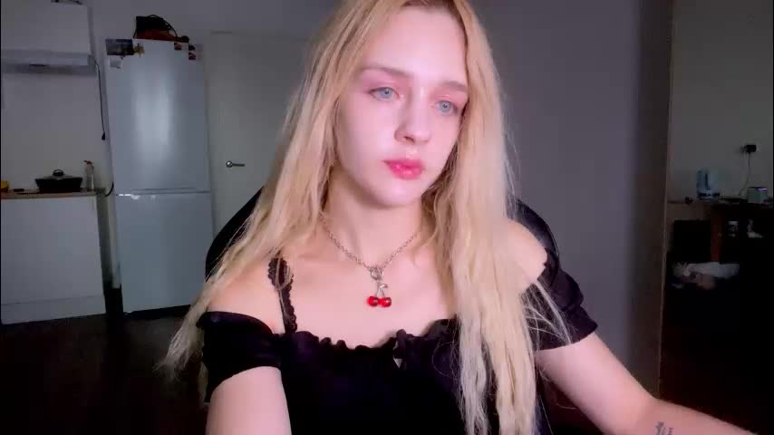 sailormoon666_ Cam Model Chat December 10, 2025