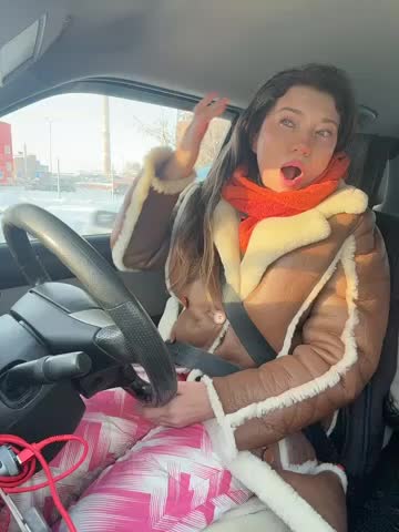 MooonReal Cam Model Chat December 10, 2025