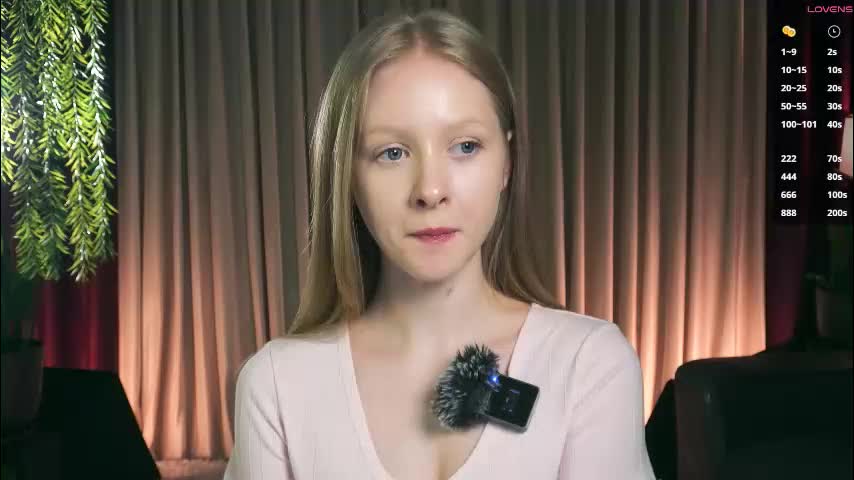mia_vebes Cam Model Chat December 10, 2025