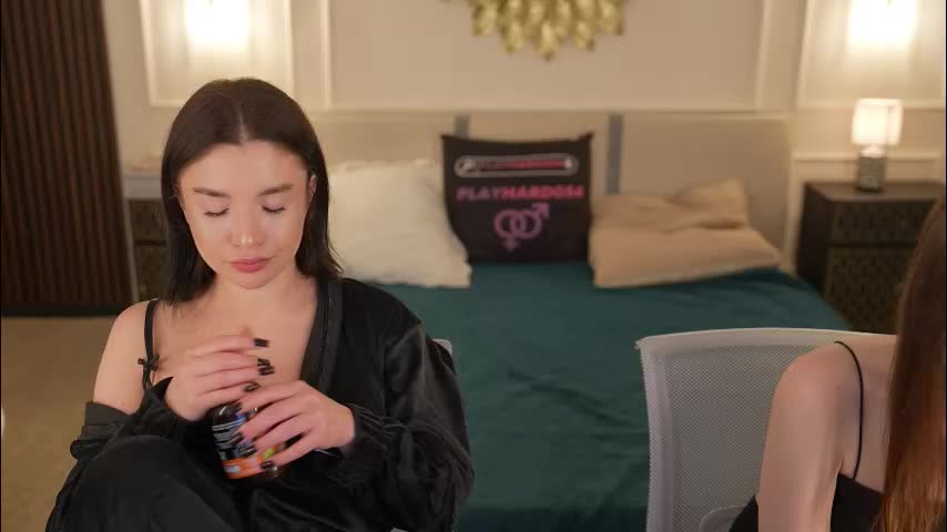 kira0541 Cam Model Chat December 10, 2025