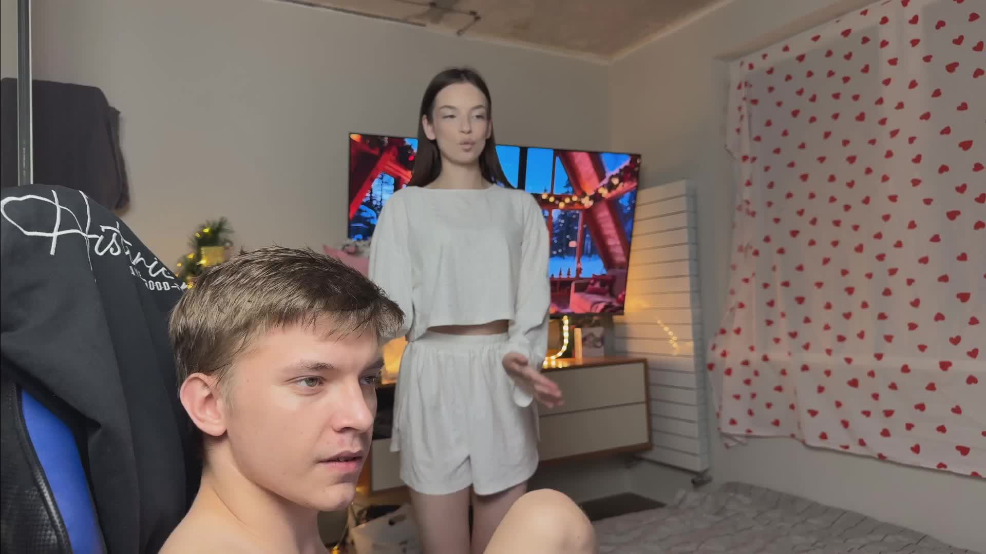 AsyaSky Cam Model Chat December 10, 2025