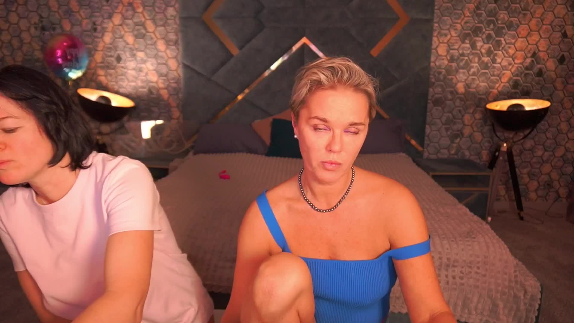 PleasureWeCouple Cam Model Chat December 10, 2025