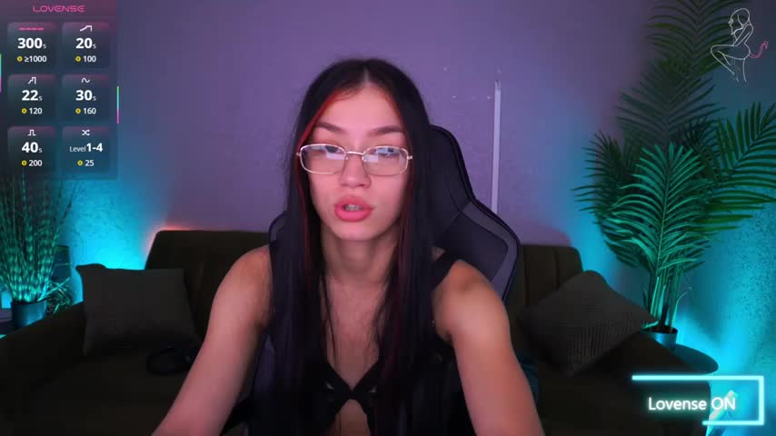 FataleNellie Cam Model Chat December 11, 2025