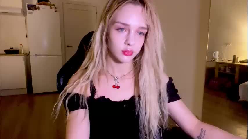 sailormoon666_ Cam Model Chat December 11, 2025