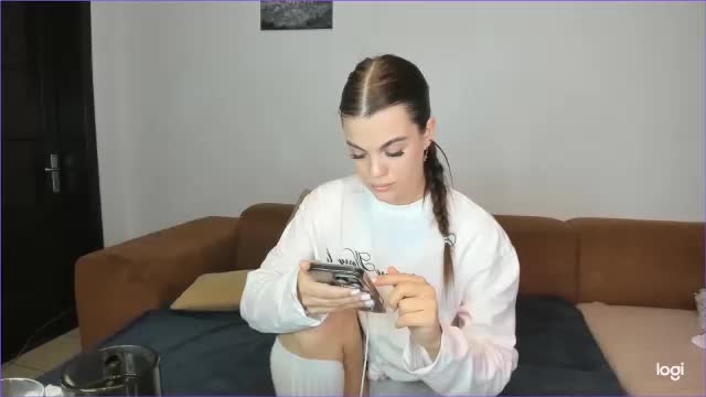 stefaninelly Cam Model Chat December 11, 2025