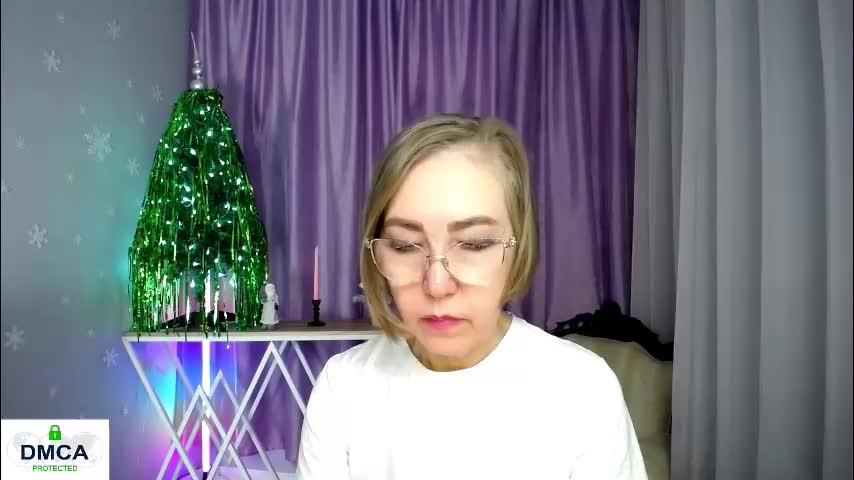 queen_a_n_i Cam Model Chat December 11, 2025