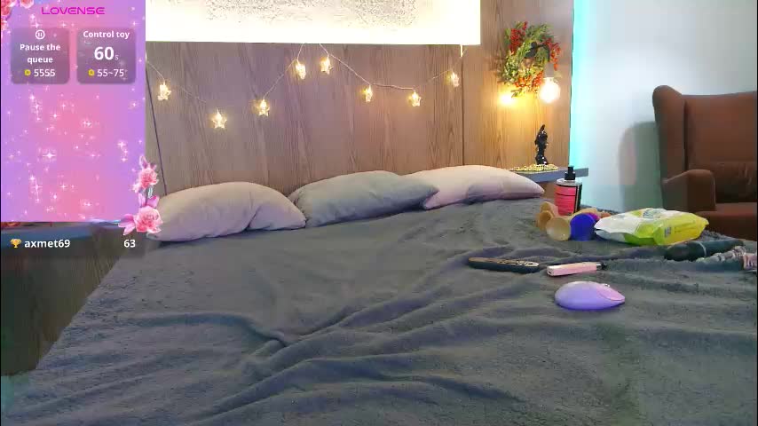 aurora_radiance Cam Model Chat December 11, 2025