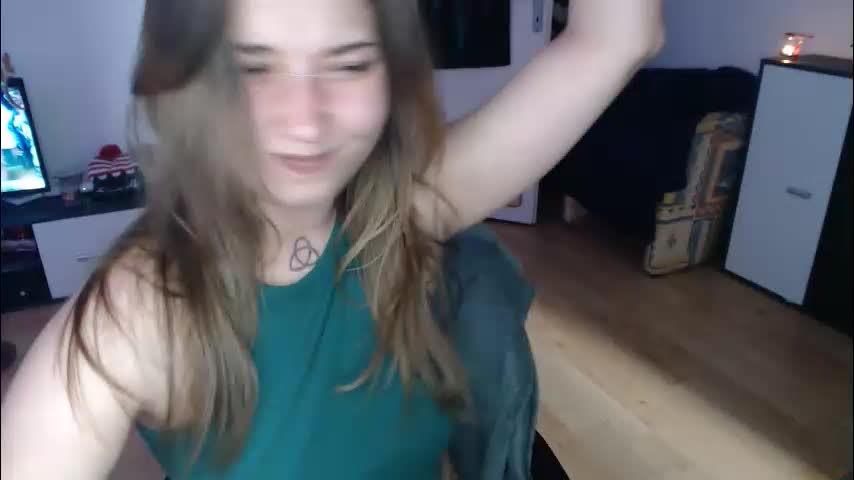 aliens4twenty Cam Model Chat December 11, 2025