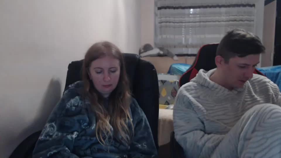 jenisandpeter Cam Model Chat December 11, 2025