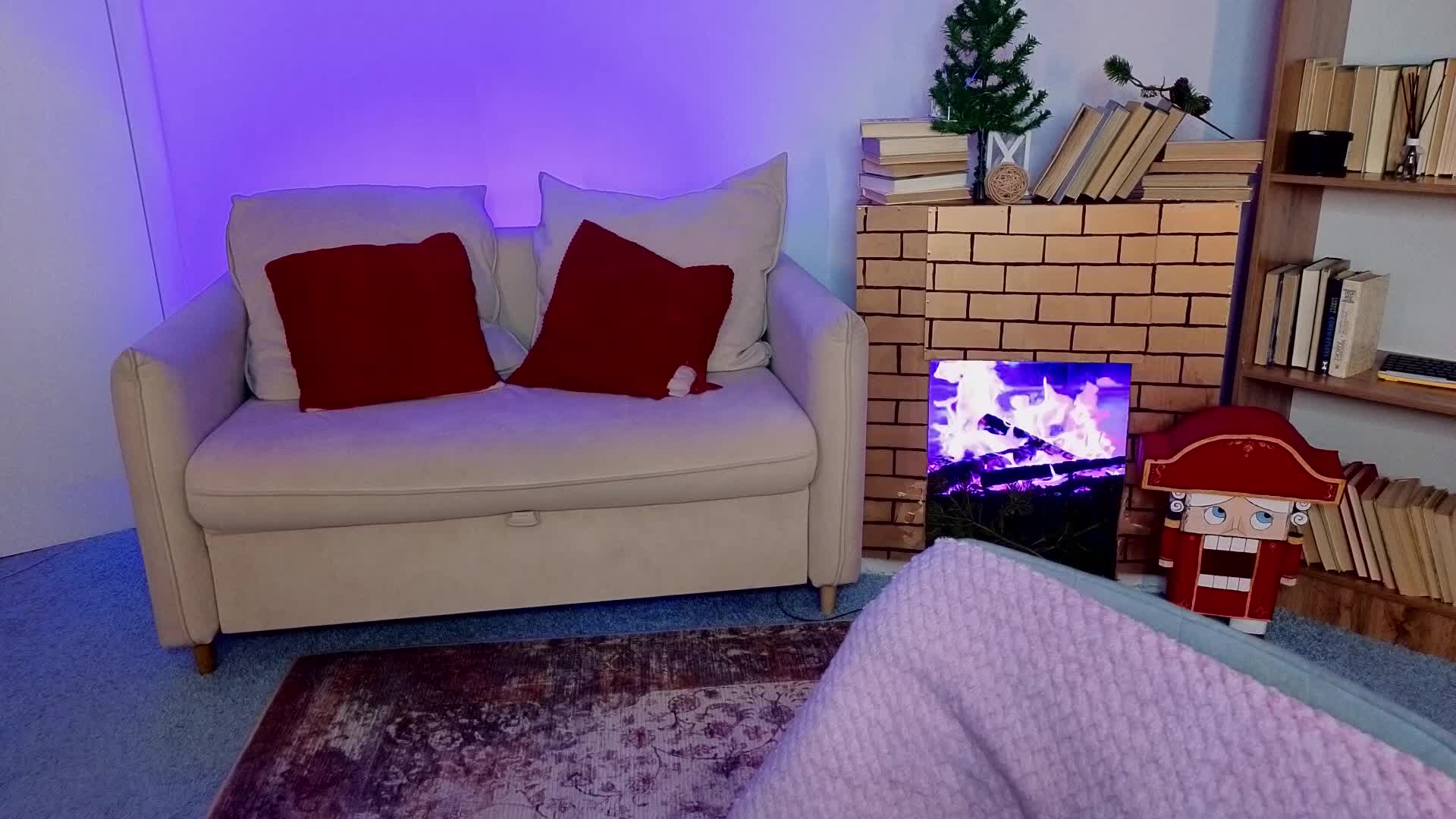 CoralineJones Cam Model Chat December 11, 2025