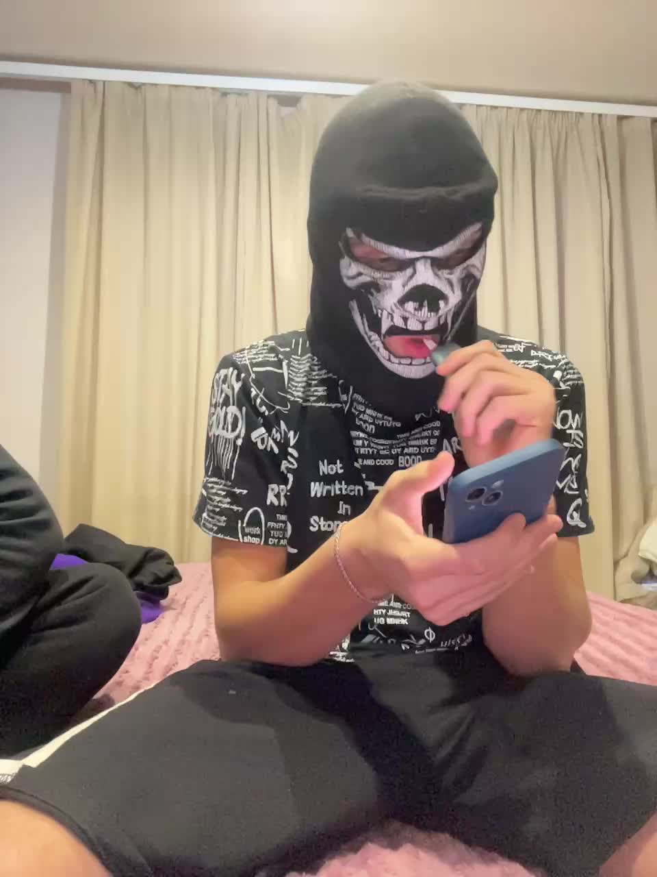 AHAHAC_HAXPEH_B_yHuTa3 Cam Model Chat December 11, 2025