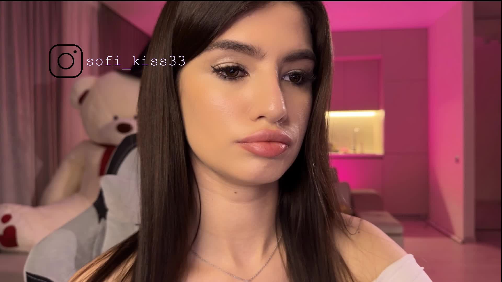 Sofi-Mi Cam Model Chat December 11, 2025