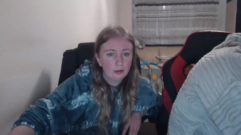 jenisandpeter Cam Model Chat December 11, 2025