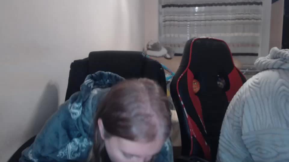 jenisandpeter Cam Model Chat December 11, 2025