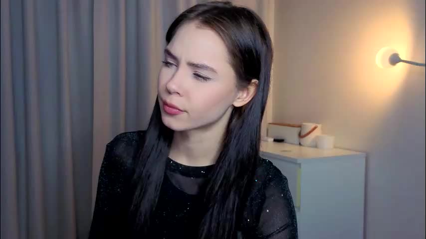 slyshypie Cam Model Chat December 11, 2025