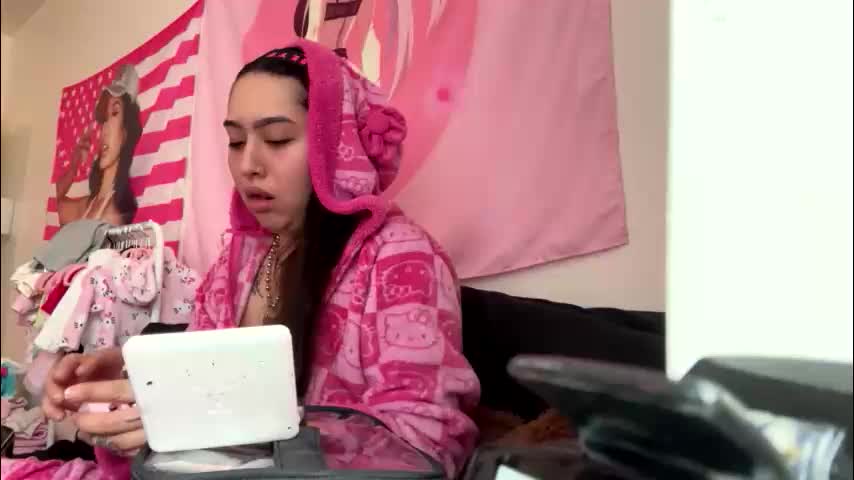 masturbatingmariamiller Cam Model Chat December 12, 2025