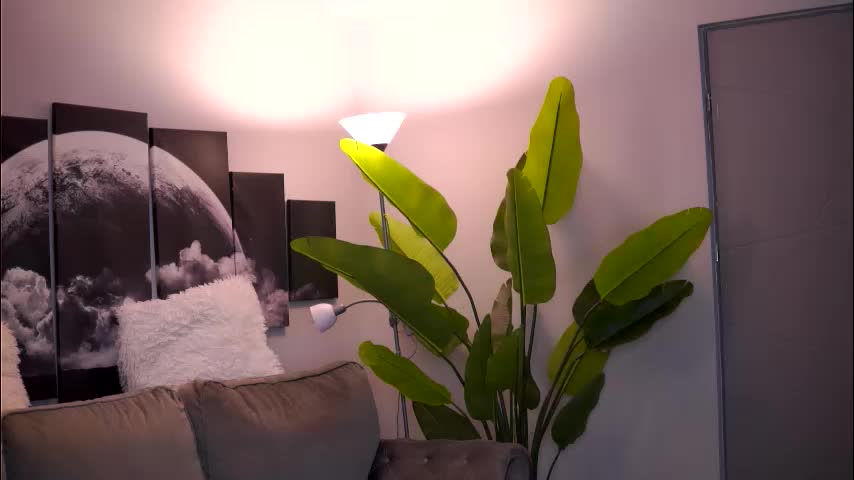 ellieredd Cam Model Chat December 12, 2025