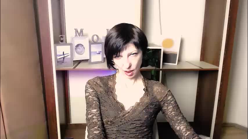 angelinalov_ Cam Model Chat December 12, 2025