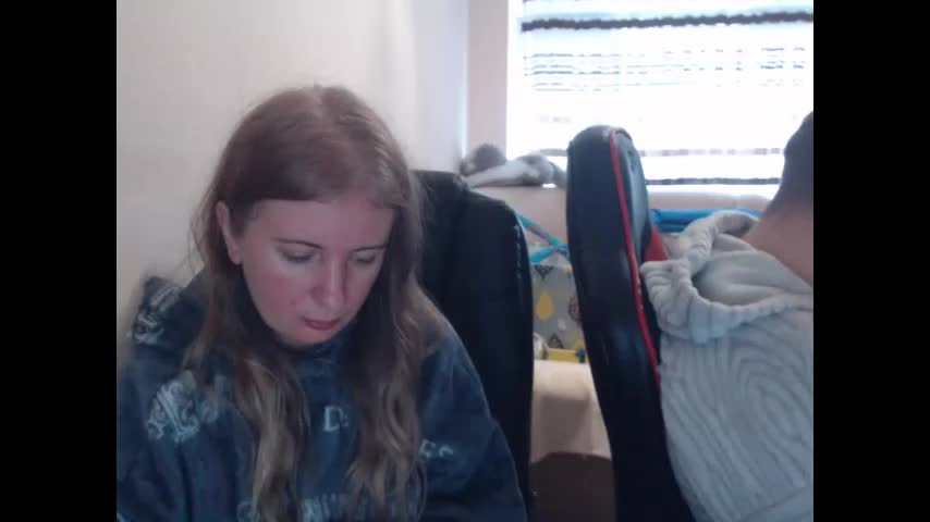 jenisandpeter Cam Model Chat December 12, 2025