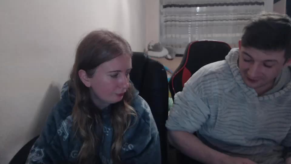 jenisandpeter Cam Model Chat December 12, 2025