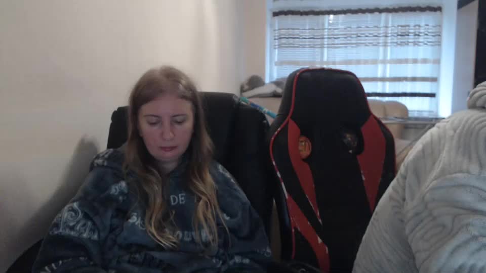 jenisandpeter Cam Model Chat December 12, 2025