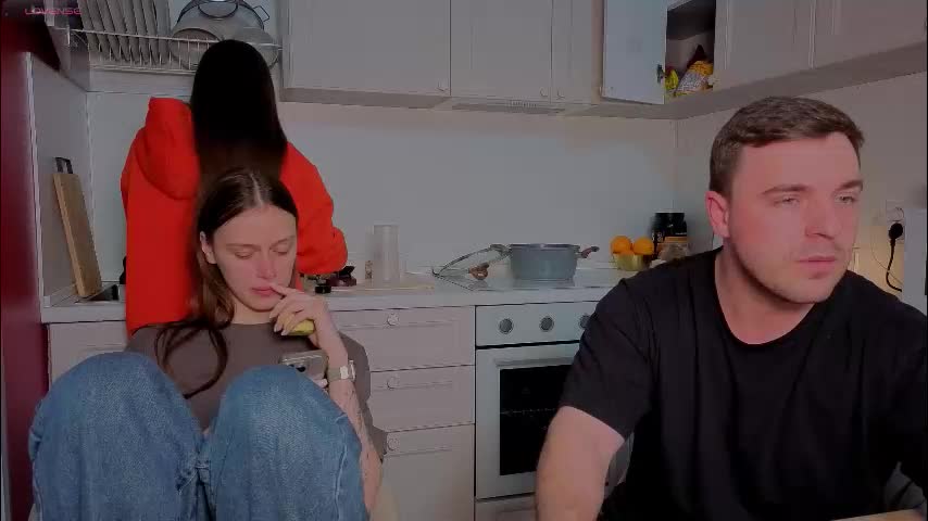 ihavepaws33 Cam Model Chat December 12, 2025