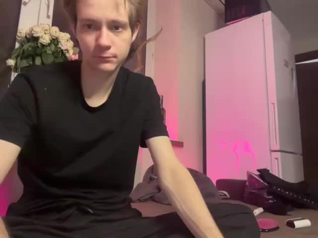 titsDestroy2007 Cam Model Chat December 12, 2025