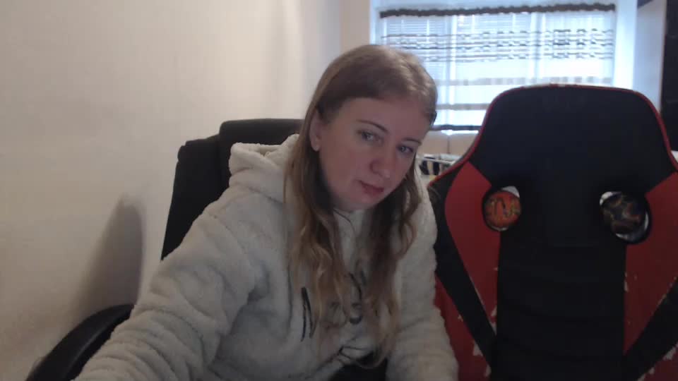 jenisandpeter Cam Model Chat December 12, 2025