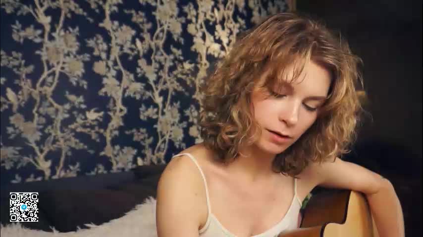 fannyedger Cam Model Chat December 12, 2025