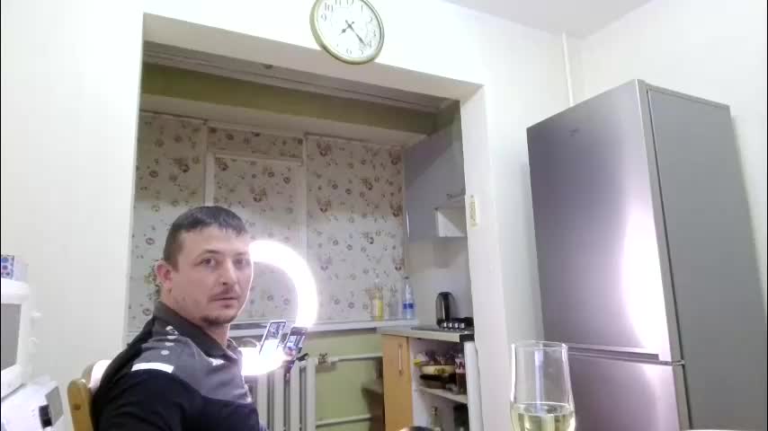 best_ass2000 Cam Model Chat December 12, 2025