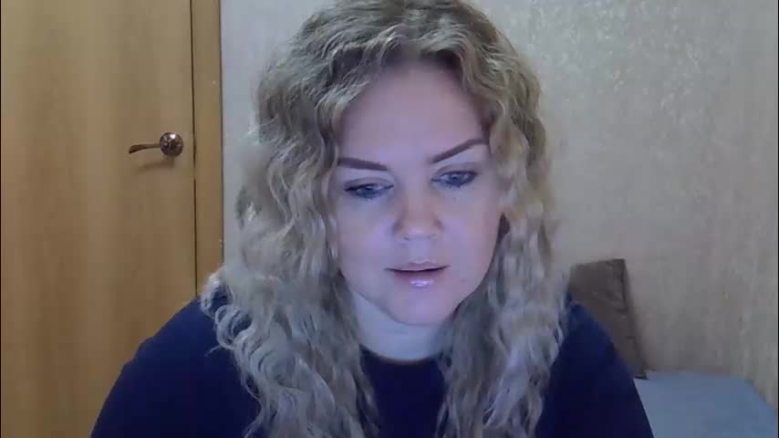 karennelsonx Cam Model Chat December 12, 2025