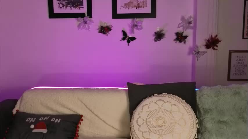 carriebradshawww Cam Model Chat December 12, 2025