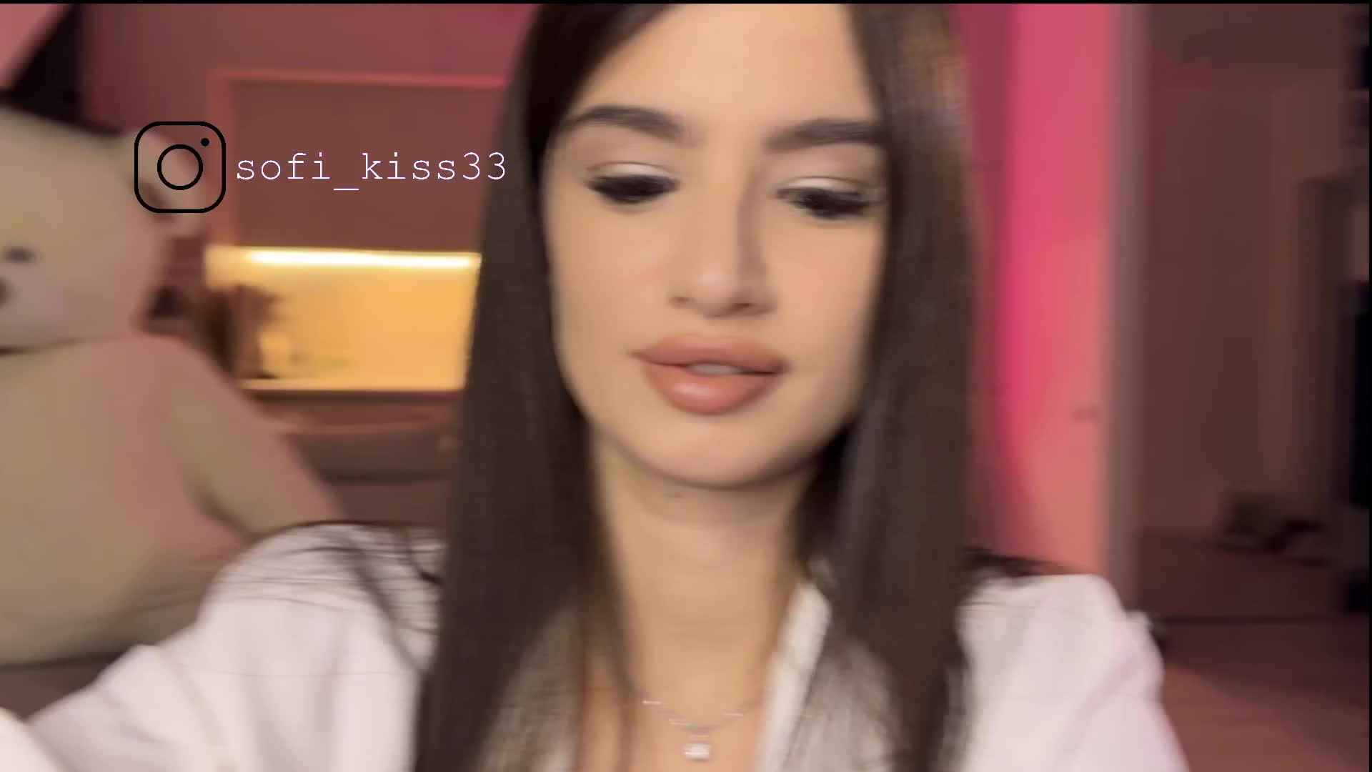 Sofi-Mi Cam Model Chat December 12, 2025