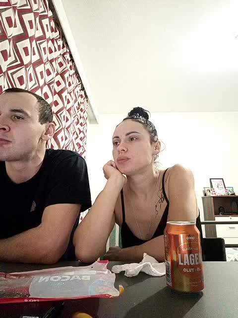 Efirchiki Cam Model Chat December 12, 2025