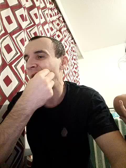 Efirchiki Cam Model Chat December 12, 2025