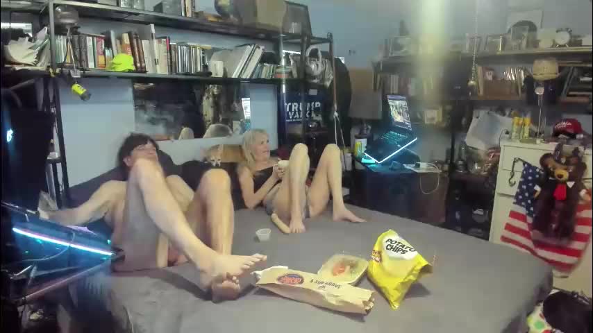 pink_black Cam Model Chat December 13, 2025