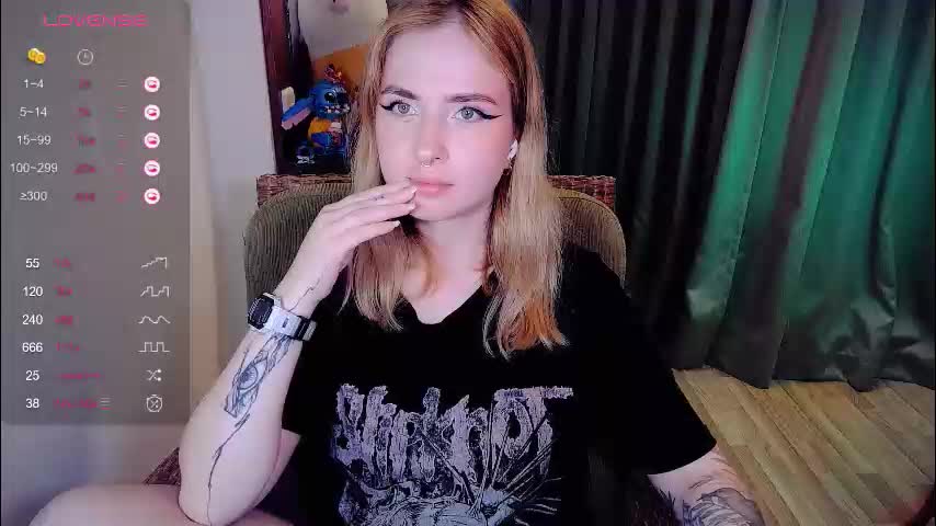 shyfoxxxy Cam Model Chat December 13, 2025