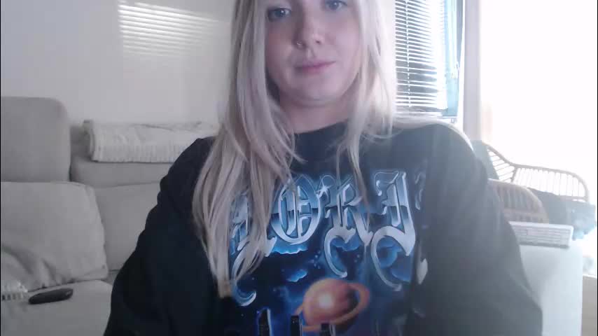 tattoobbgirl Cam Model Chat December 13, 2025