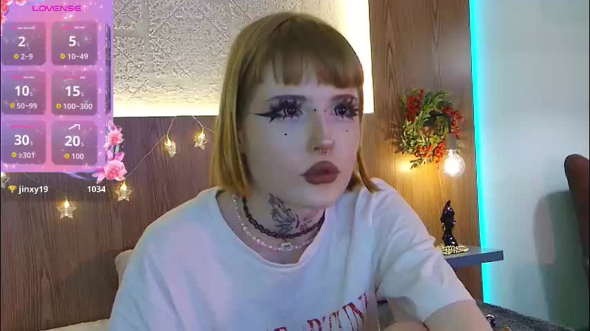 aurora_radiance Cam Model Chat December 13, 2025