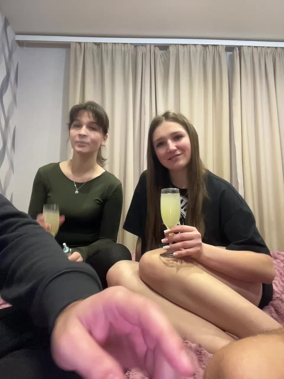 AHAHAC_HAXPEH_B_yHuTa3 Cam Model Chat December 13, 2025