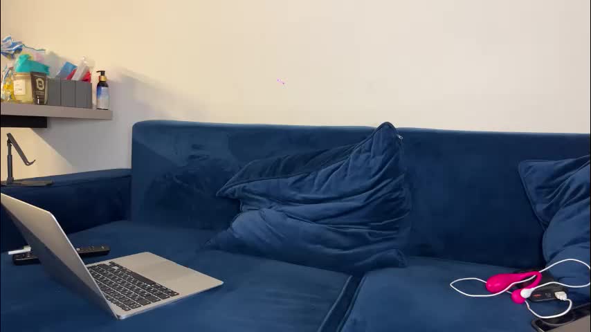 luis7777hui Cam Model Chat December 13, 2025